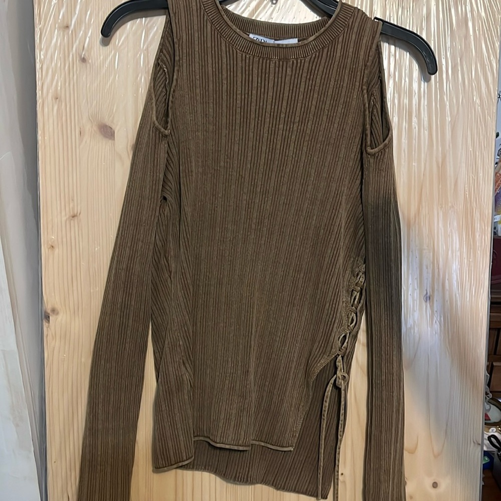 Zara cold shoulder ribbed lace up left side top